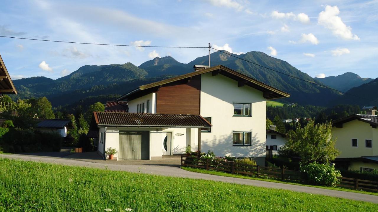 Haus Zehentner Apartamento Fieberbrunn Exterior foto