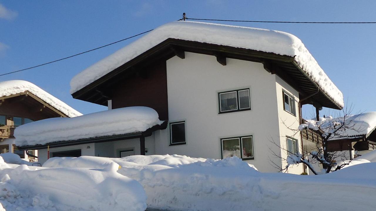 Haus Zehentner Apartamento Fieberbrunn Exterior foto