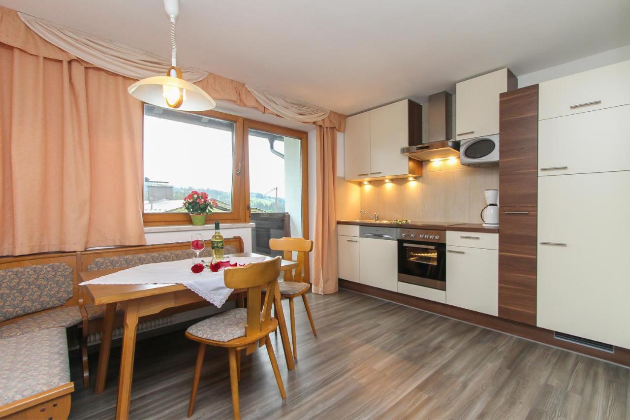 Haus Zehentner Apartamento Fieberbrunn Exterior foto